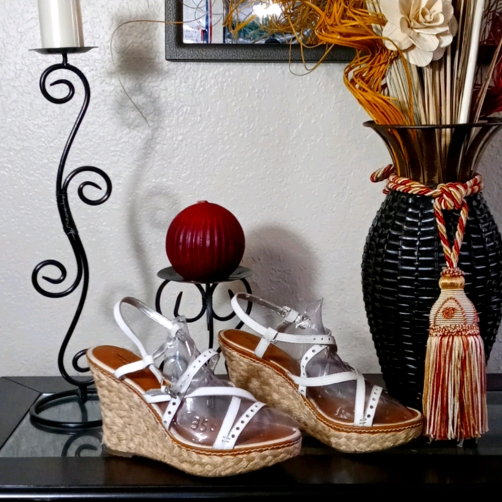 COPY - American Eagle white leather wedge sandals😍🔥🔥